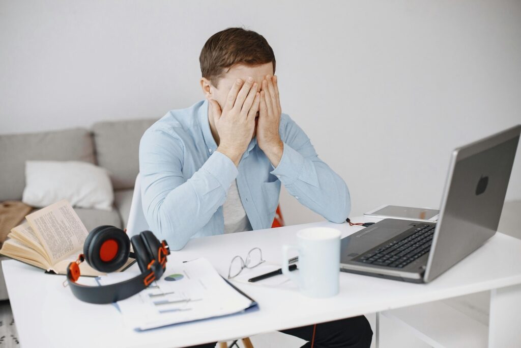 Do Screens Strain Your Eyes